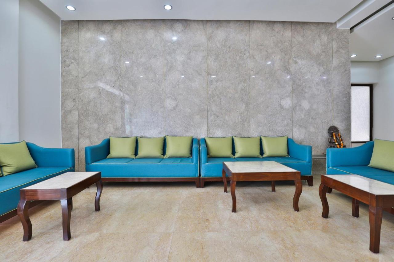 Hotel President Inn By Sky Stays Gandhinagar Exterior photo