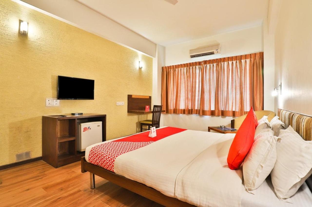 Hotel President Inn By Sky Stays Gandhinagar Exterior photo